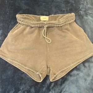 THE SWEAT SHORT
WASHED BLACK FRENCH TERRY / X/S